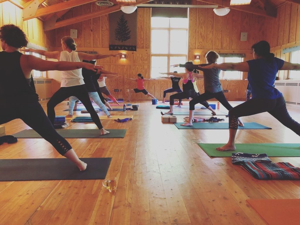 comment devenir professeur de yoga
